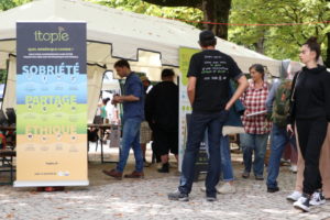 Promotion d’une informatique soutenable - Stand d’itopie à Alternatiba Léman 2022 aux Bastions